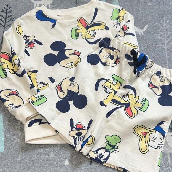 Disney Character Matching Set Crew neck and shorts. - Picture 5 of 7